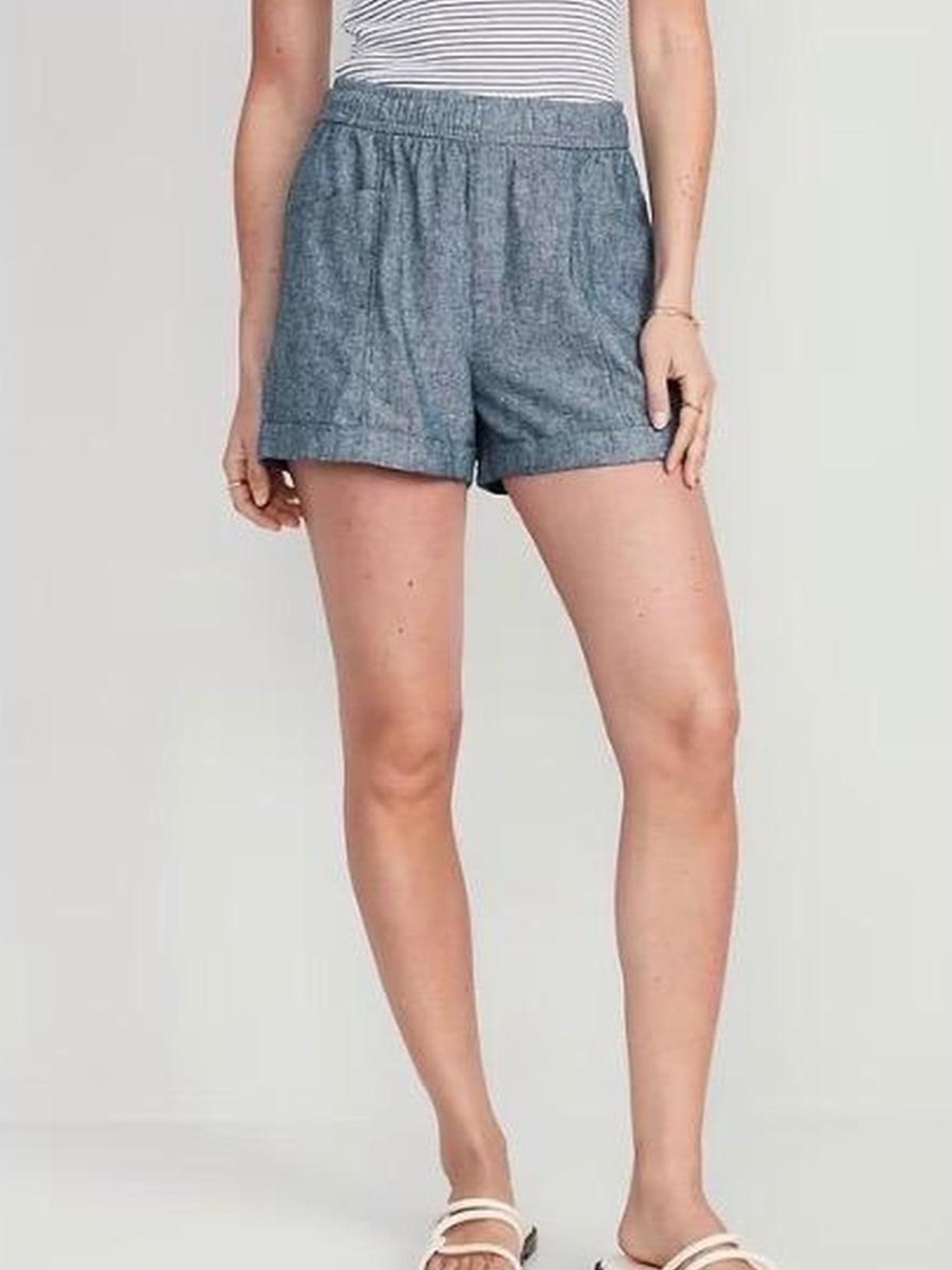 Old Navy Women's Elastic-Waist Chambray Shorts - Blue XS